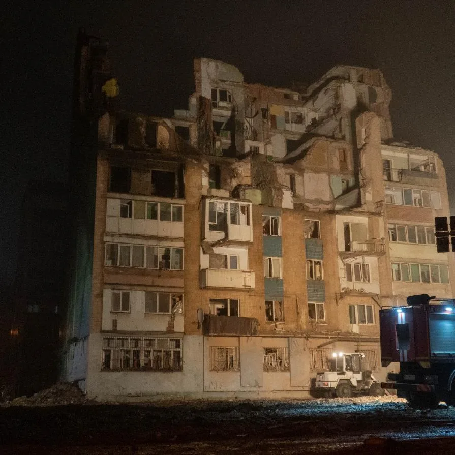 У Тернополі завершено пошуково-рятувальні роботи після ракетного удару РФ: 33 загиблих, шестеро зниклих безвісти