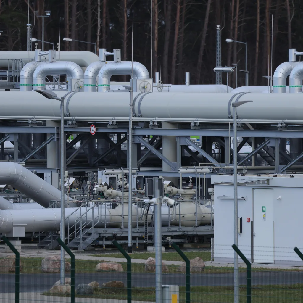 ЄС затвердив повну відмову від російського газу до кінця 2027 року