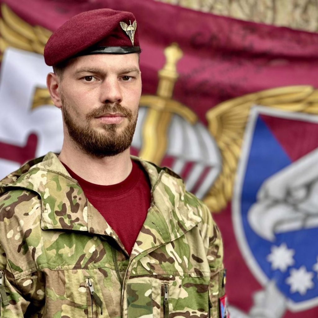Десантник Дмитро Ященко, відомий як “Ірландець”, удостоєний звання Героя України за надзвичайну мужність
