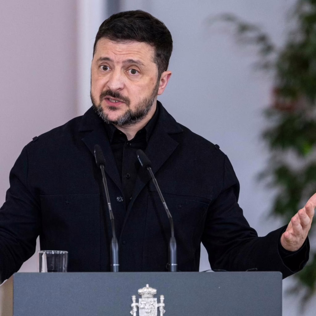Україна має бути готовою до можливих обмежень у постачанні зброї зі США, заявив Зеленський
