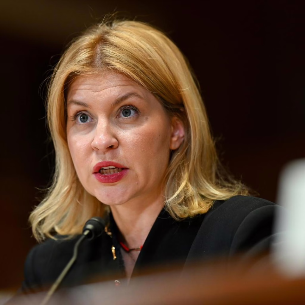 Україна вимагає від США повернути обмеження на продаж російської нафти