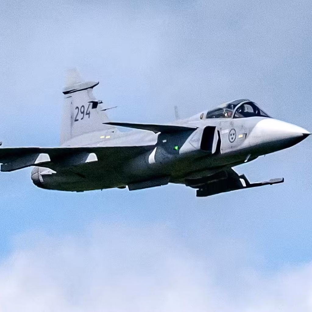 Швеція готує передачу та продаж винищувачів Gripen для України