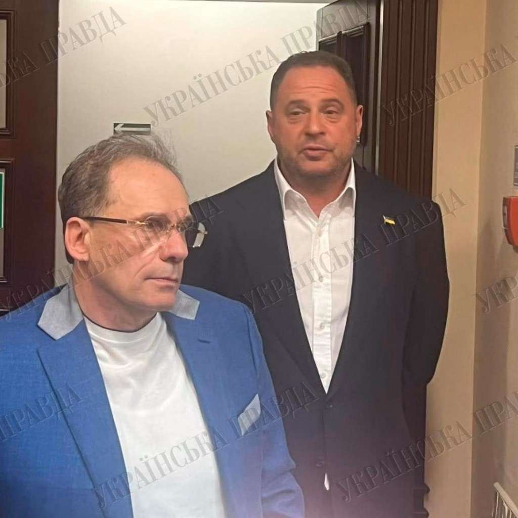 Андрій Єрмак відкидає підозру в легалізації коштів та оголосив про плани залишитися в Україні
