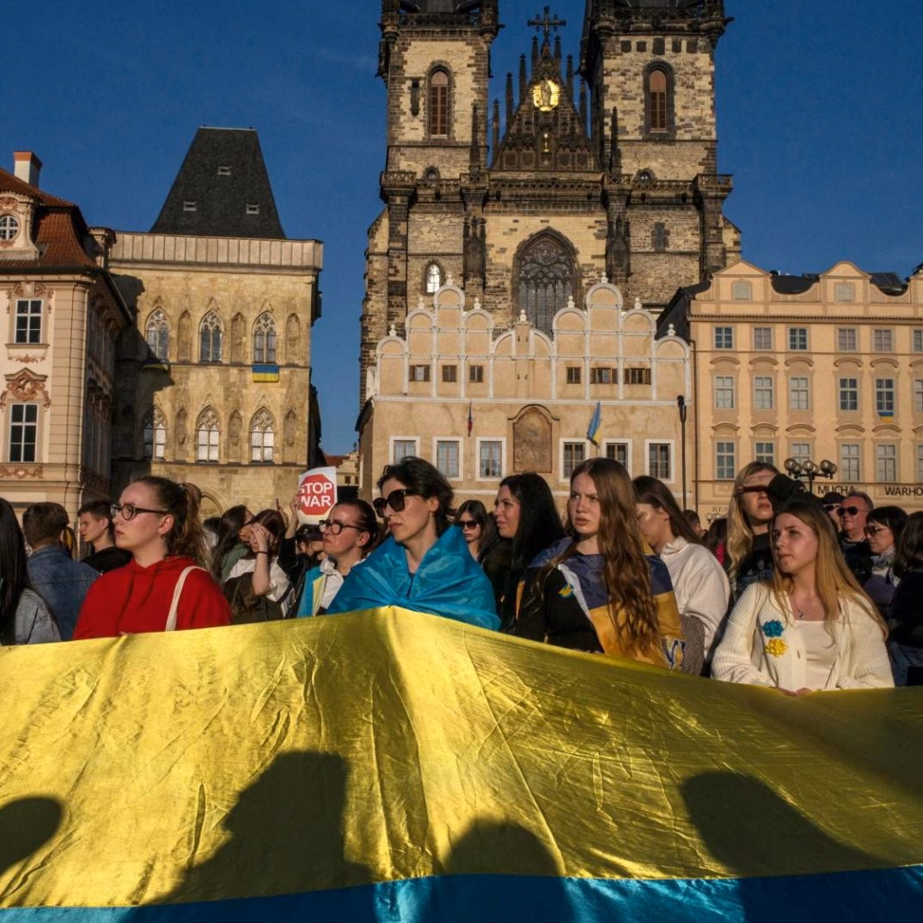 Чехія планує обмежити умови отримання допомоги для українських біженців
