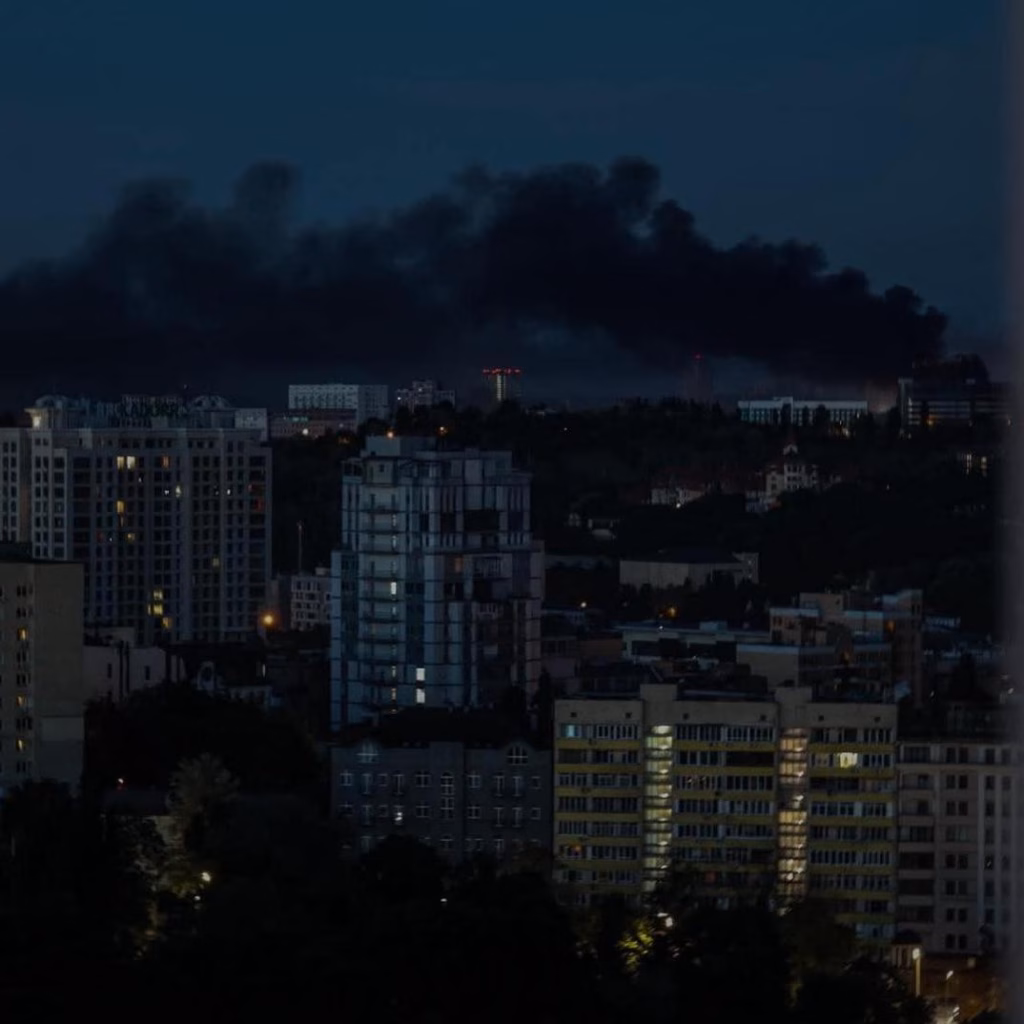 Нічний удар по Києву: руйнування житлових будинків, 11 постраждалих та перебої зі світлом